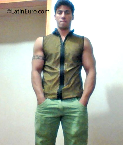 Date this sultry Brazil man Altamir from Medianeira BR9571