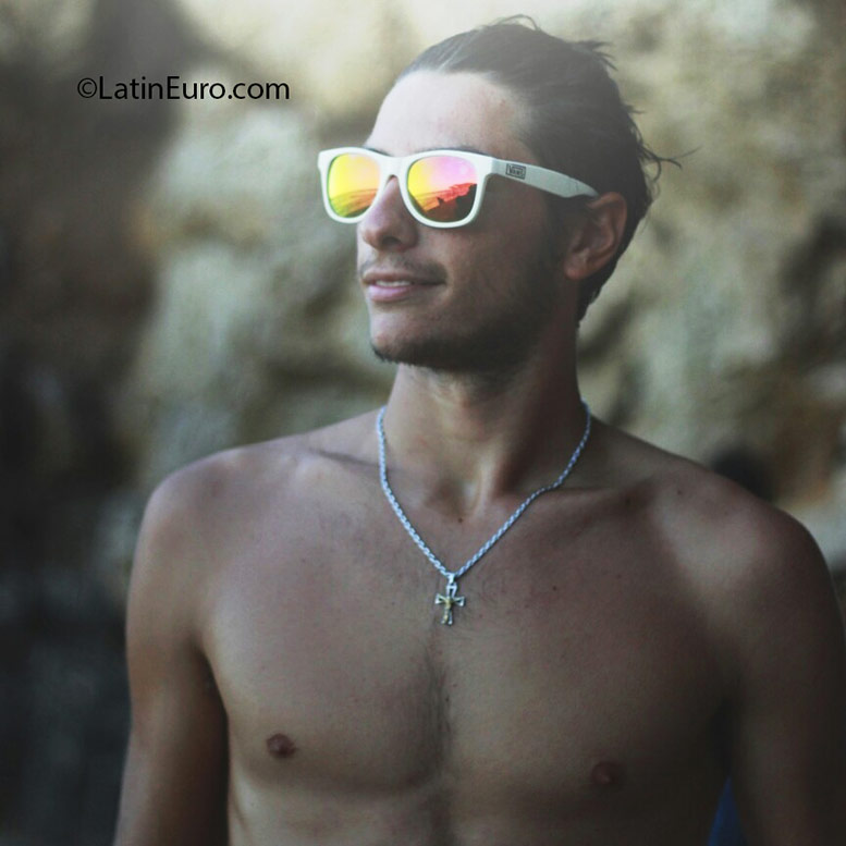 Date this fun Dominican Republic man Alessandro from La Romana DO24898