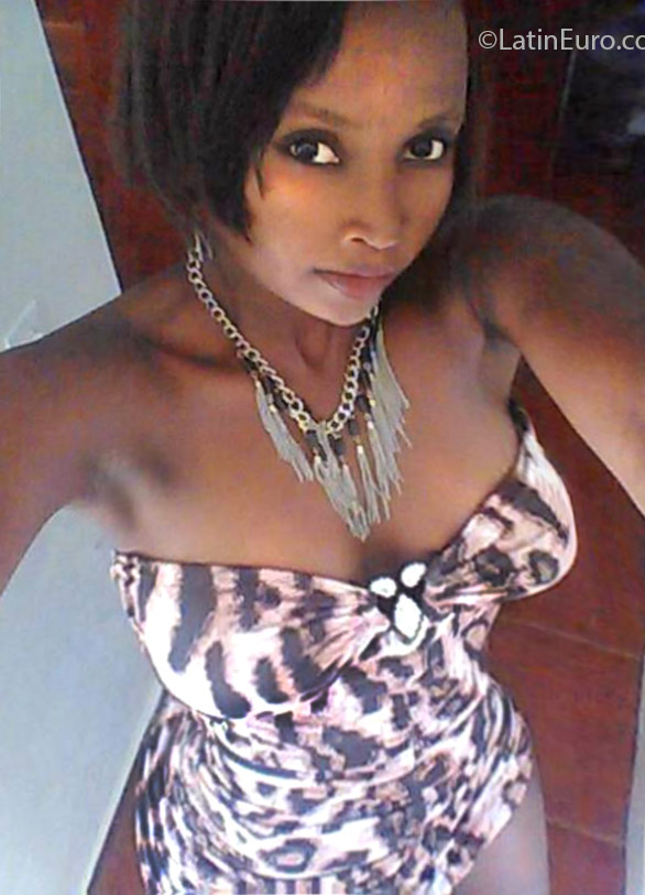 Date this tall Dominican Republic girl Isabel from Santo Domingo DO33226