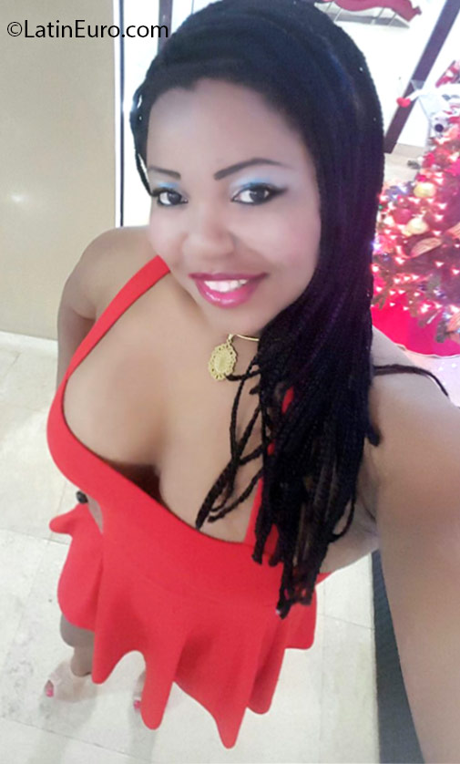 Date this happy Venezuela girl Angelica from Caracas VE653