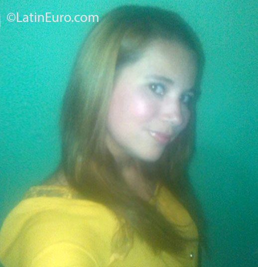 Date this young Honduras girl Ismie from Choloma HN2043