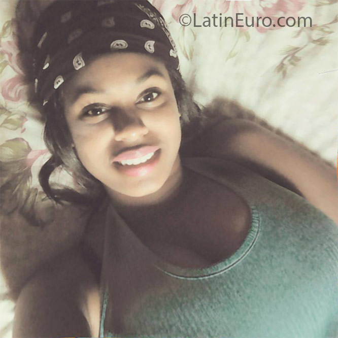 Date this exotic Jamaica girl Shamoy from St. Catherine JM2279