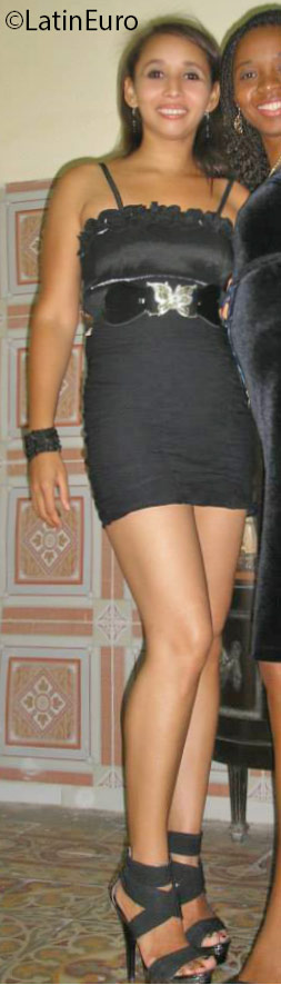 Date this voluptuous Honduras girl Martha from David HN2058