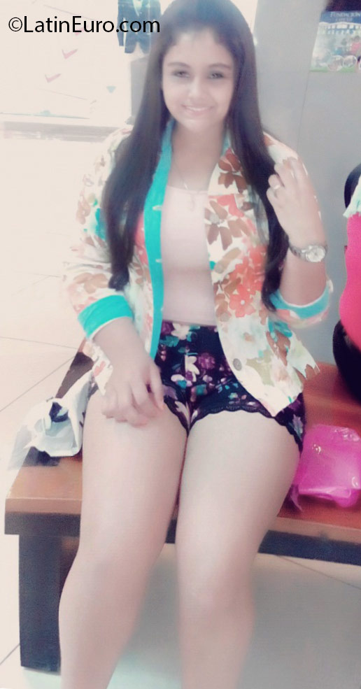 Date this athletic Honduras girl Gaby from Tegucigalpa HN2216