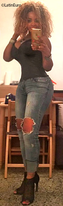 Date this pretty Spain girl Miky from Barcelona ES336