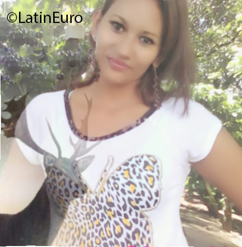 Date this gorgeous Honduras girl Iza from Tegucigalpa HN2083