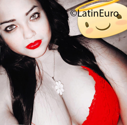 Date this happy Honduras girl Kitty from San Pedro Sula HN2095