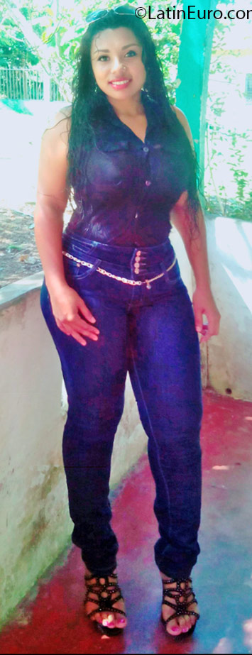 Date this charming Honduras girl Karen from La Ceiba HN2107