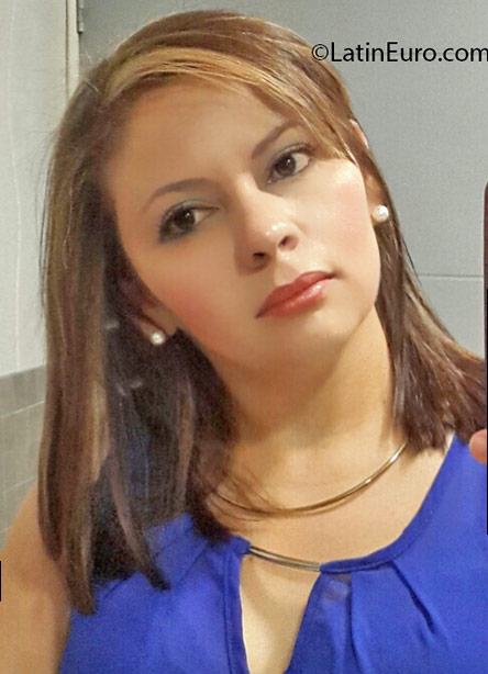 Date this lovely Honduras girl Xiomi from San Pedro Sula HN2113