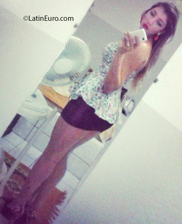 Date this exotic Brazil girl Laura Mariana from Natal BR9635