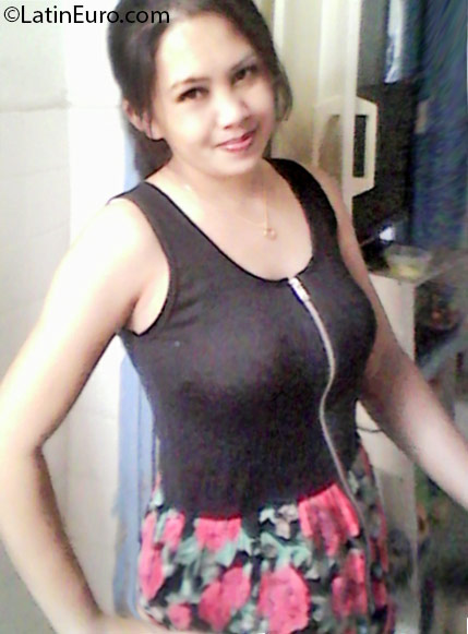 Date this charming Hong Kong girl Bevlyn from Hong Kong HK15