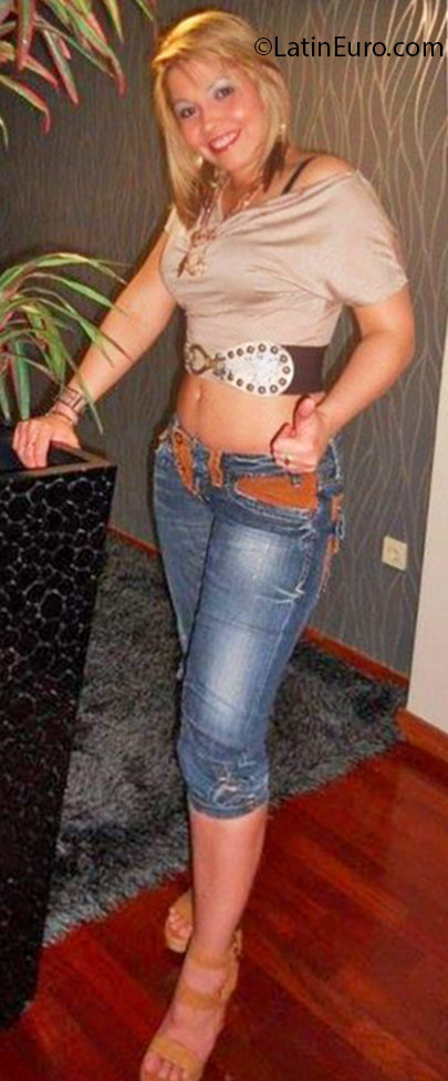 Date this cute Brazil girl Nilma from Recife BR9638