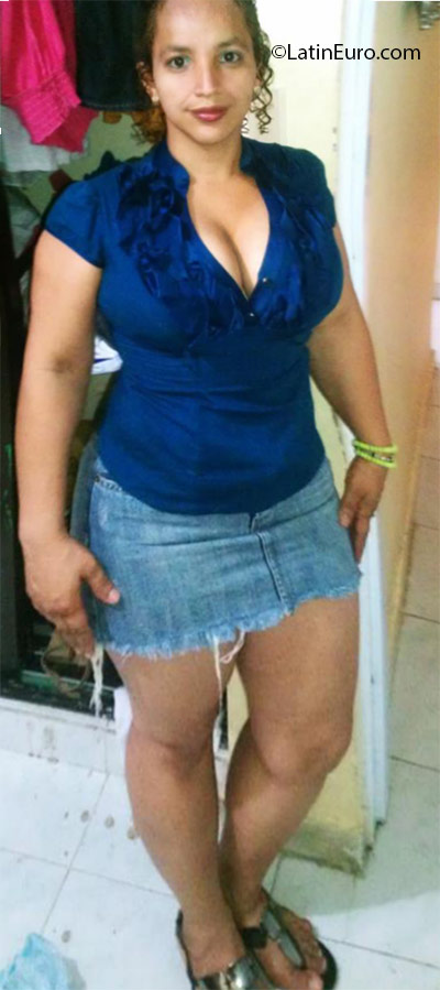 Date this passionate Dominican Republic girl Ana from Santiago DO25638