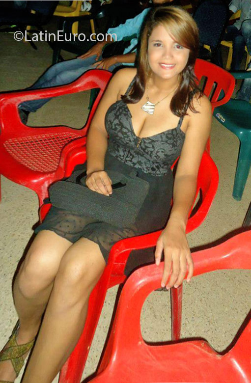 Date this attractive Panama girl Elvia from Panama City PA969