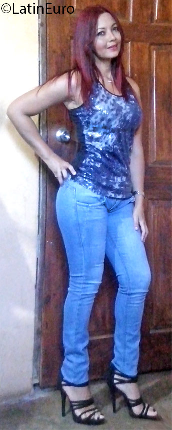 Date this attractive Panama girl Judy from David PA974