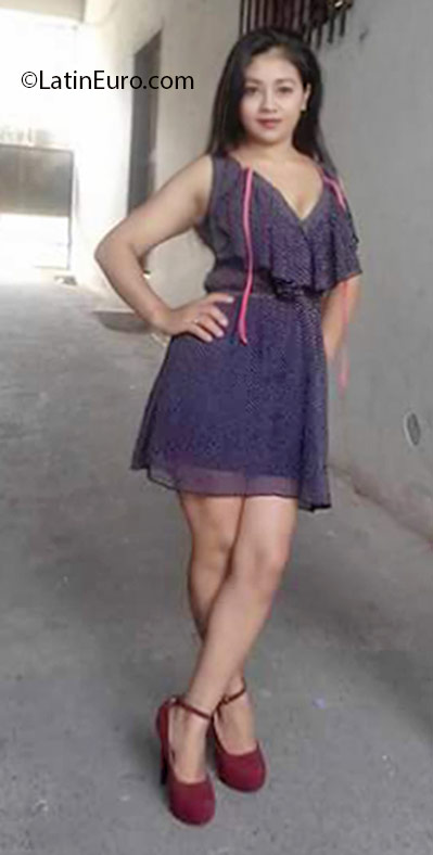 Date this lovely Honduras girl Dania from Santa rosa de copan HN2180