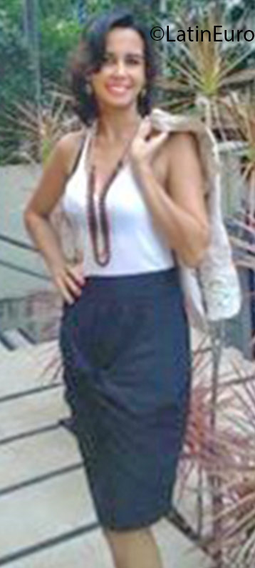 Date this exotic Brazil girl Julia from Recife BR9664