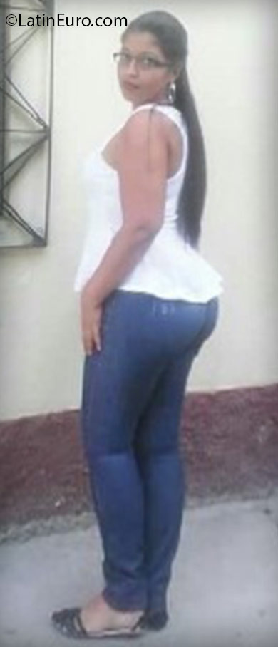 Date this delightful Honduras girl Lizeth from San Pedro Sula HN2189