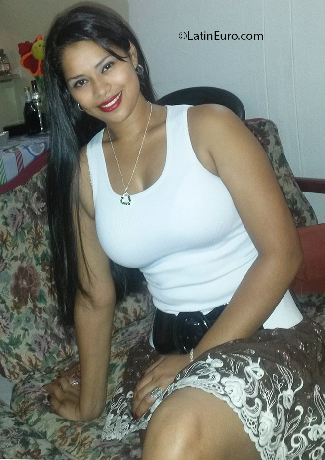 Date this cute Panama girl Dunia from Panama City PA982