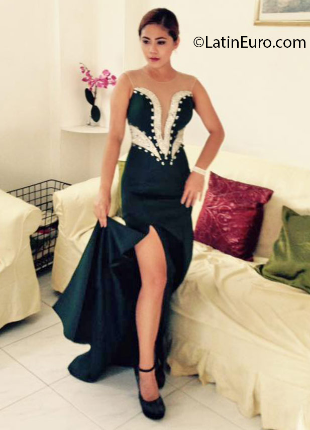 Date this funny Philippines girl Juvelyn from Davao City PH900