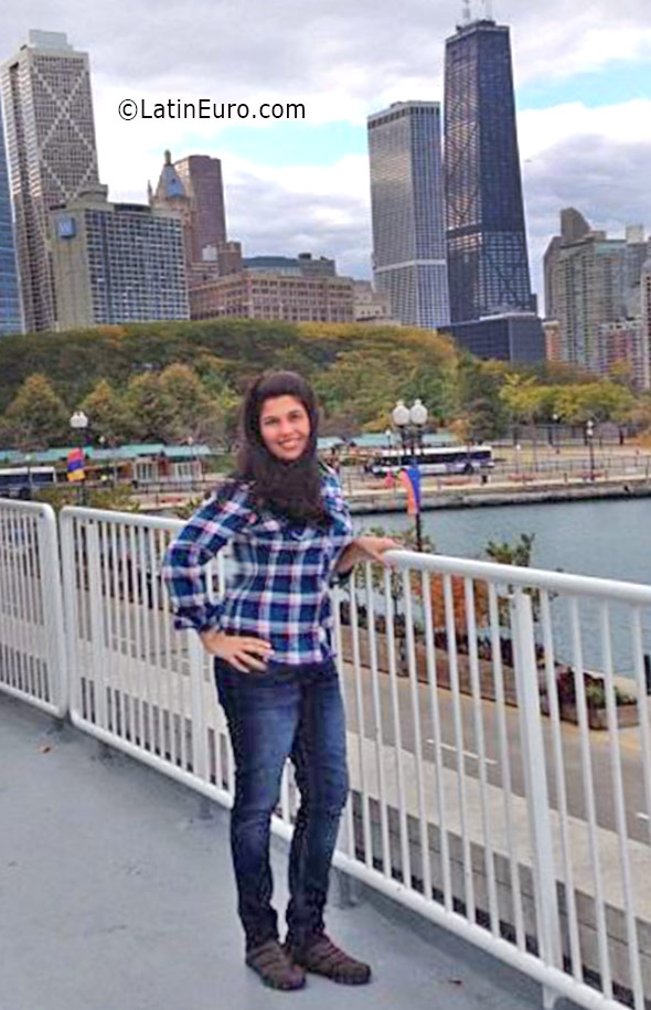 Date this fun Venezuela girl Mariale from Caracas VE666