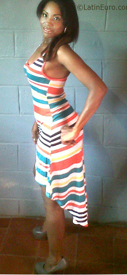 Date this funny Honduras girl Tanya from Tegucigalpa HN2487