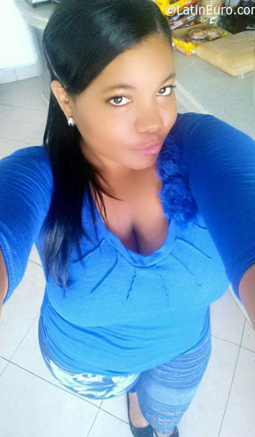 Date this cute Dominican Republic girl Joquina from Santo Domingo DO26084