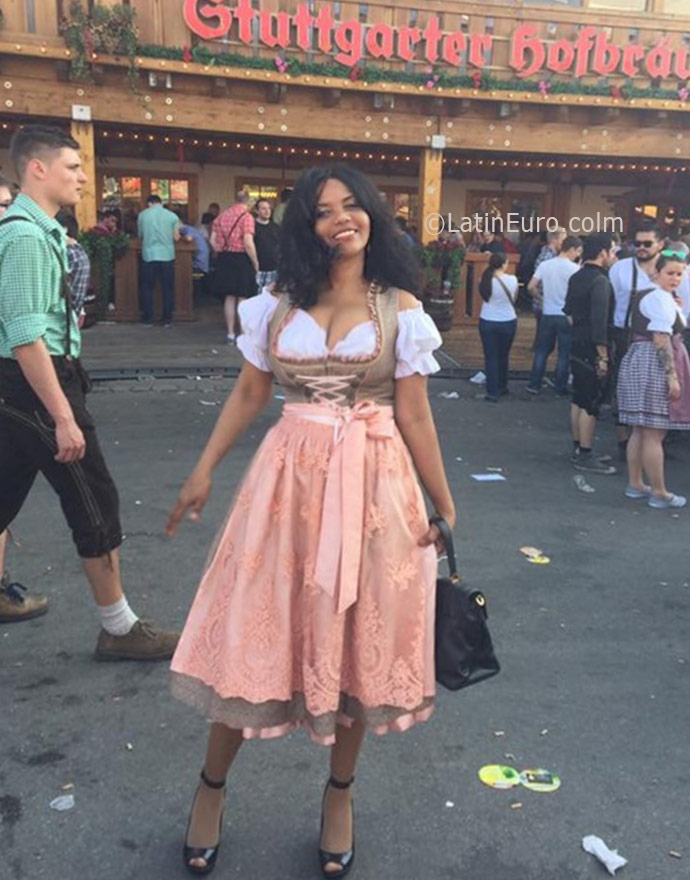 Date this exotic Germany girl Luanda from Stutgart BR9702