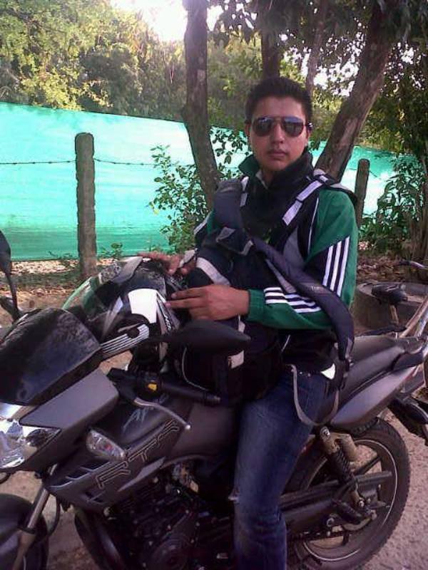 Date this foxy Colombia man Leonardo2811 from Bogota CO19081
