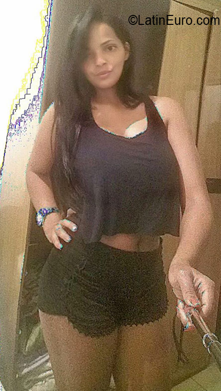 Date this fun Brazil girl Gesiane from Belo Horizonte BR9720