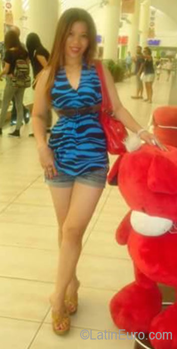 Date this exotic Philippines girl Noemi from Iriga City PH915