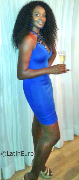 Date this foxy Brazil girl Tatiana from São Paulo BR9729