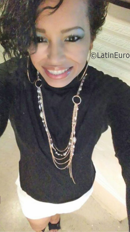 Date this pretty United States girl Wendy from Brooklyn US17494