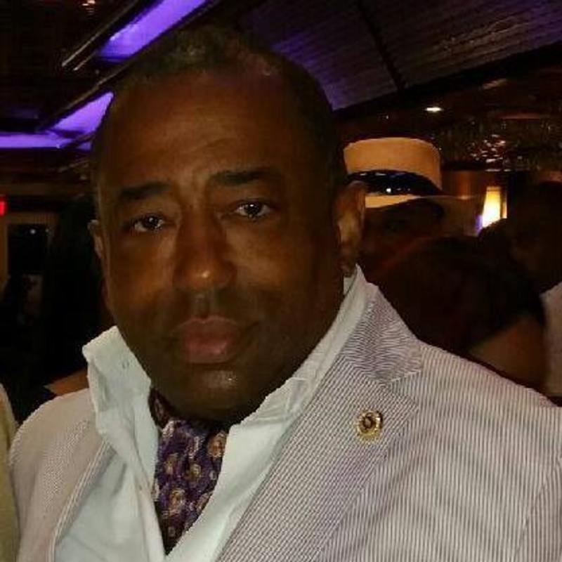 Date this young United States man Alfonso from New Rochelle US17495