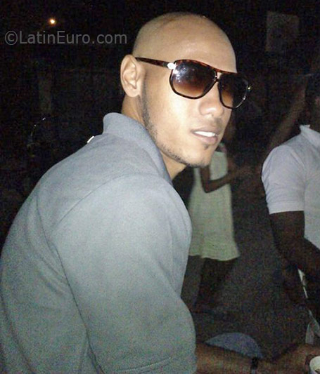 Date this georgeous Dominican Republic man Malvin from Santo Domingo DO26197