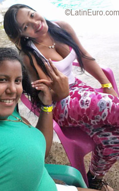 Date this attractive Dominican Republic girl Yomairis from Bonao DO26242