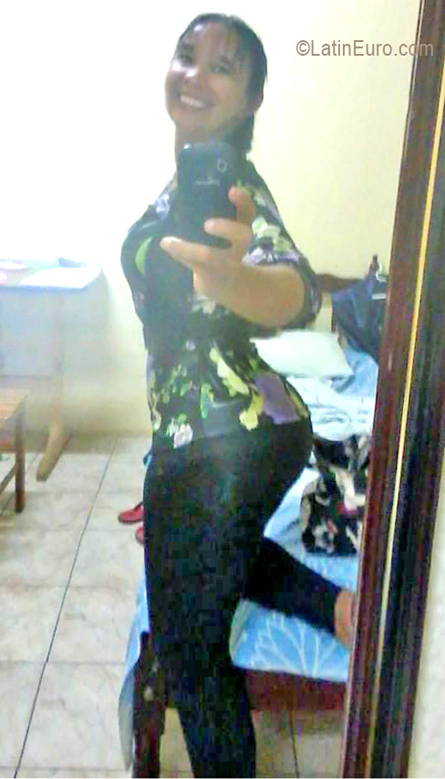 Date this stunning Brazil girl Ivan from Salvador BR9739