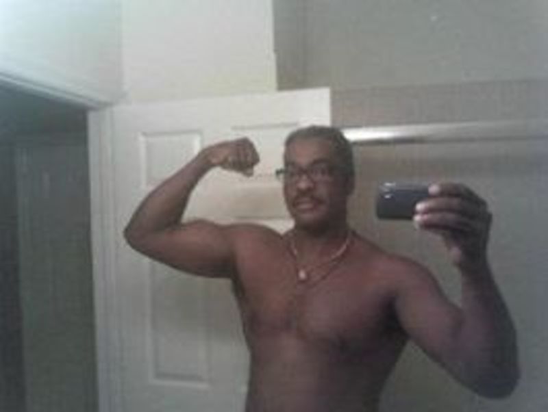 Date this delightful United States man Drafael from Miami US17537