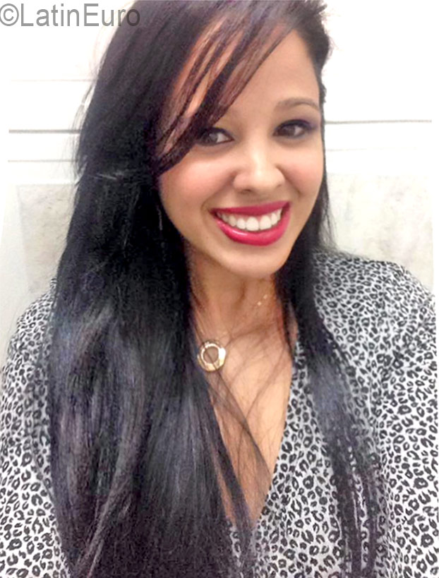 Date this stunning Brazil girl Jessica from Sao Paulo BR9749