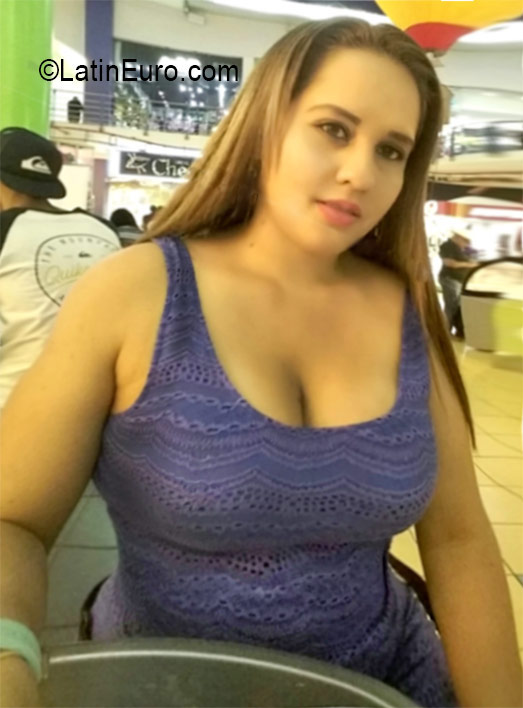 Date this stunning Panama girl Adriana from Panama PA1040