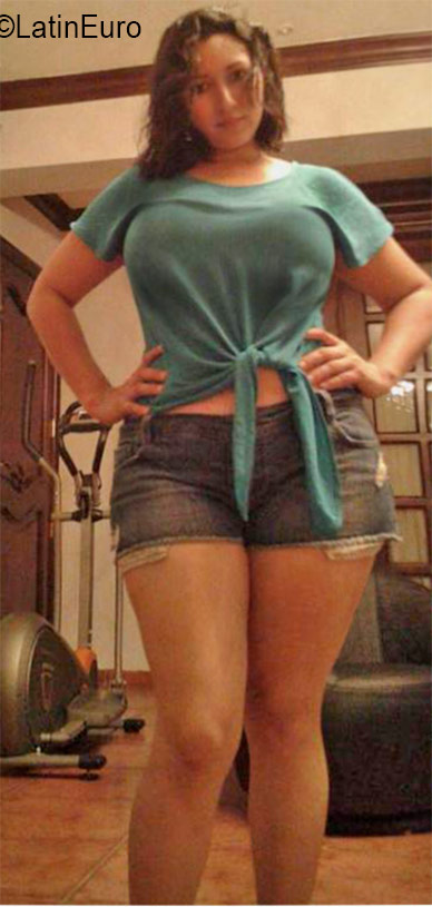 Date this voluptuous Honduras girl Libeth from San Pedro Sula HN2267