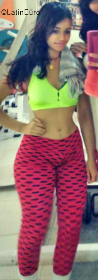 Date this funny Brazil girl Camila from Cruzeiro do Sul BR9780