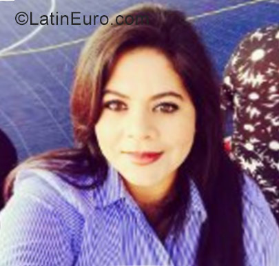 Date this cute Honduras girl Rebeca from Tegucigalpa HN2273