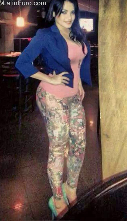 Date this tall Honduras girl Amy from San Pedro Sula HN2275