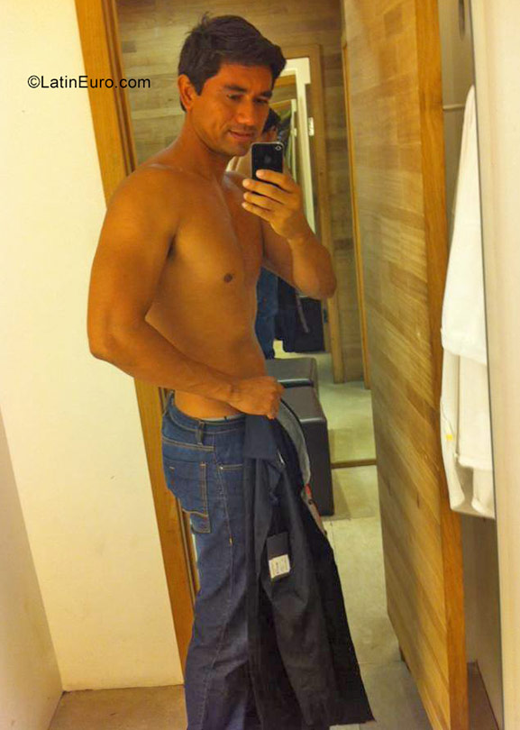 Date this foxy Brazil man Rafael from Sao Luis BR9805