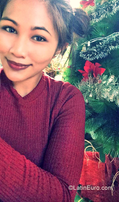 Date this happy Hong Kong girl Diana from Hong Kong and PH934