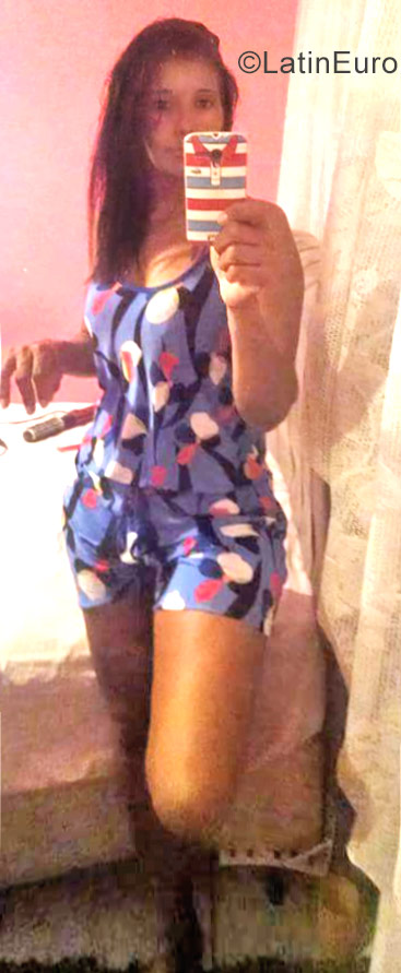 Date this beautiful Brazil girl Christianne from Novo Horizonte BR9821