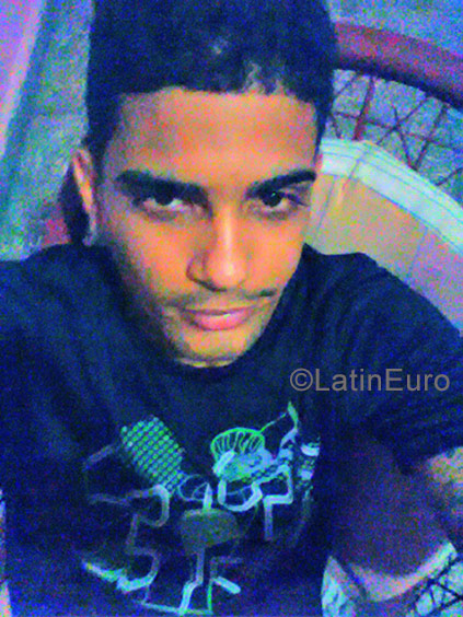 Date this young Dominican Republic man Brian from San Pedro de Macoris DO26843