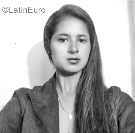 Date this gorgeous Colombia girl Andrea from Bogota CO19737