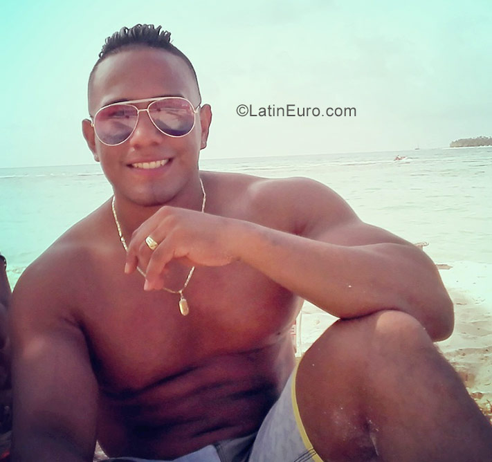 Date this funny Colombia man Ivan from Cali CO19849